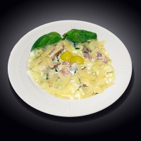 Паста з соусом карбонару