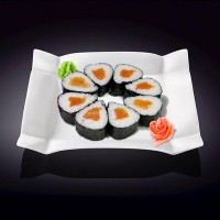 Рол із лососем